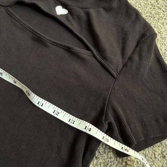 Lazy Oaf heart cut out fitted ribbed crop top - Picture 3 of 5